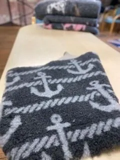 Navy anchor pattern vet bedding